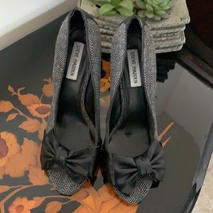 Steve Madden Black White Heels with Bow Size 9
